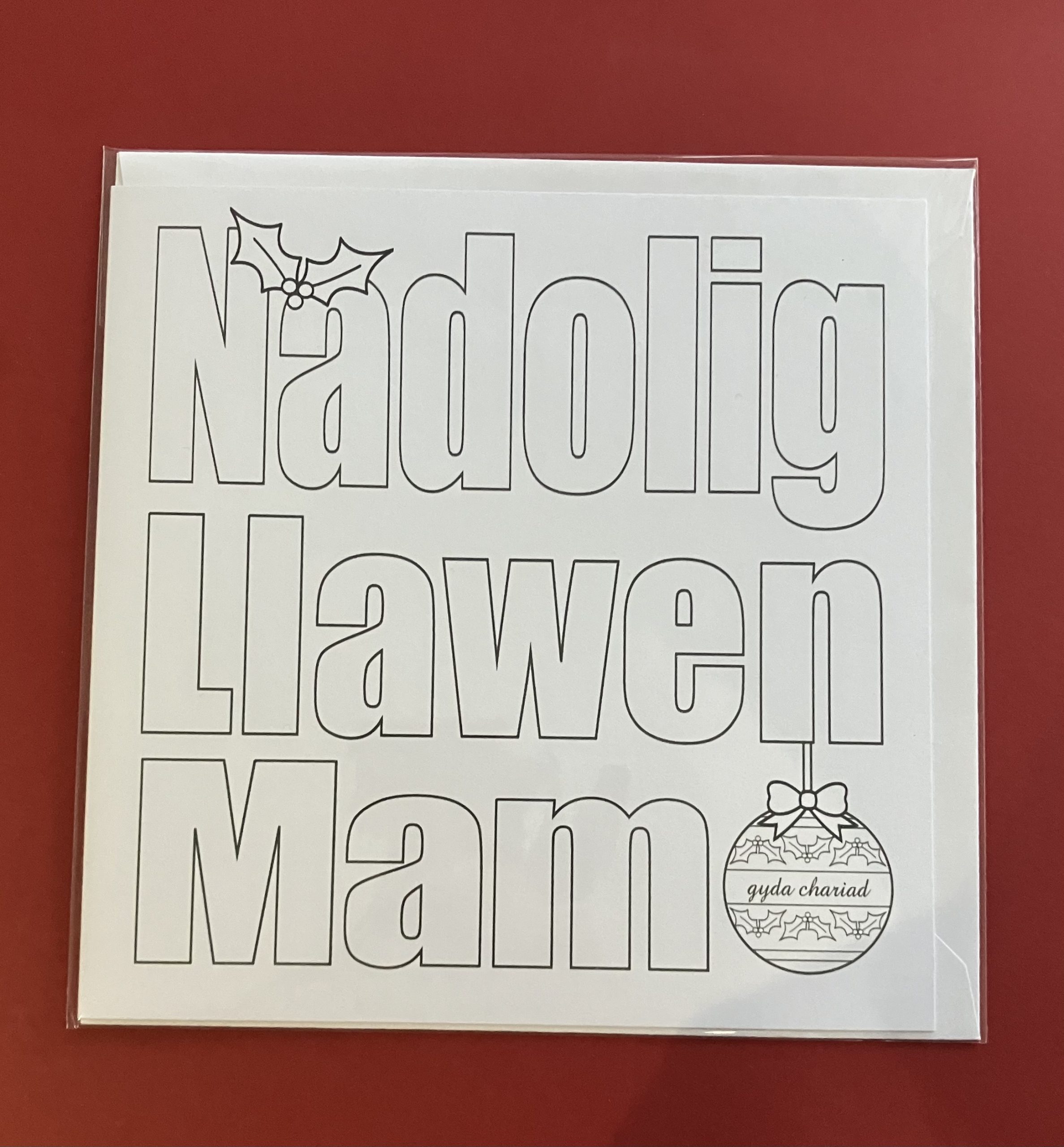 Cerdyn Nadolig Lliwio Mam - perfect for children to colour for grandparents